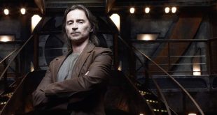 Nicholas-Rush-stargate-universe